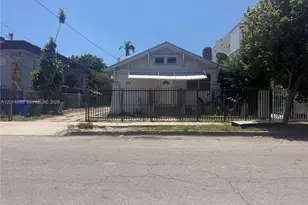 1236 NW 5th St, Miami, FL 33125 - Photo 2