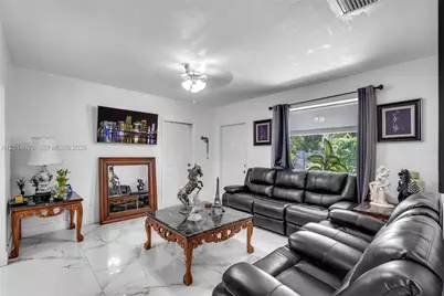 2222 NW 105th St, Miami, FL 33147 - Photo 8