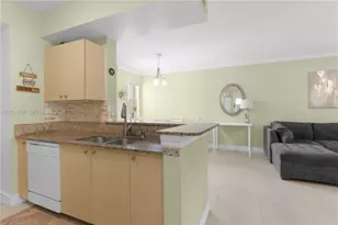 2486 Centergate Dr, Miramar, FL 33025 - Photo 10