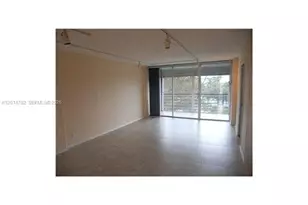 115 Royal Pk Dr, Oakland Park, FL 33309 - Photo 2