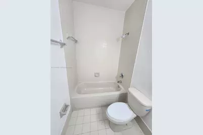 1539 SE 27th St #201, Homestead, FL 33035 - Photo 8