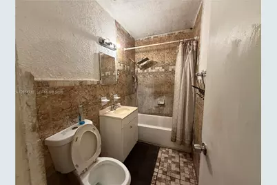 385 NE 129th St, North Miami, FL 33161 - Photo 4