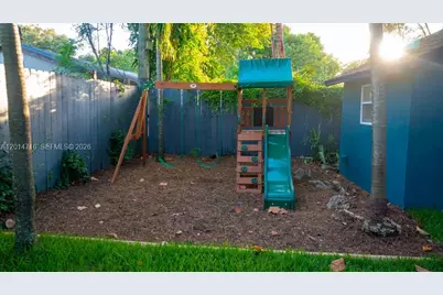 936 NE 128th St, North Miami, FL 33161 - Photo 30