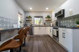 936 NE 128th St, North Miami, FL 33161 - Photo 8