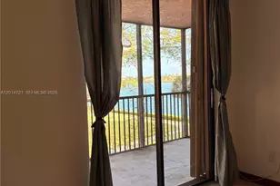 20860 San Simeon Way, Miami, FL 33179 - Photo 4