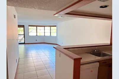 20860 San Simeon Way #303-6, Miami, FL 33179 - Photo 2