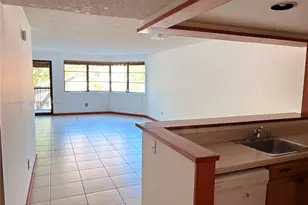 20860 San Simeon Way, Miami, FL 33179 - Photo 2
