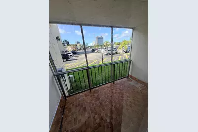 2000 Atlantic Shores Blvd #118, Hallandale Beach, FL 33009 - Photo 16