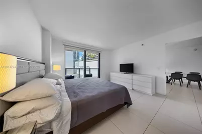 31 SE 6th St #907, Miami, FL 33131 - Photo 16