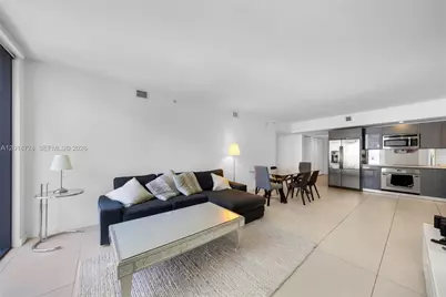 31 SE 6th St #907, Miami, FL 33131 - Photo 6