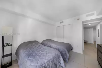 31 SE 6th St #907, Miami, FL 33131 - Photo 14