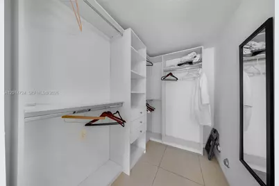 31 SE 6th St #907, Miami, FL 33131 - Photo 18