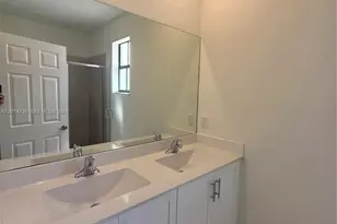 10840 W 33rd Ln, Hialeah, FL 33018 - Photo 6