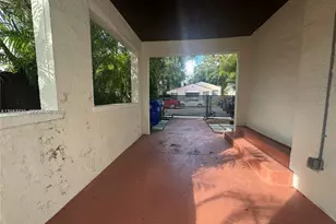 536 NE 69th St, Miami, FL 33138 - Photo 20