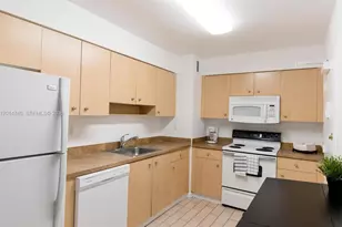 9195 Collins Ave, Surfside, FL 33154 - Photo 10