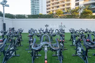 1395 Brickell Ave, Miami, FL 33131 - Photo 6