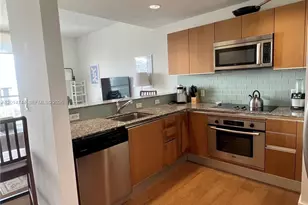 1060 Brickell Ave, Miami, FL 33131 - Photo 8