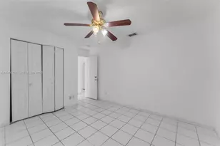768 SW 9th St, Florida City, FL 33034 - Photo 16