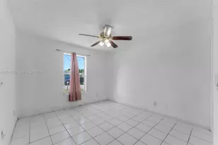 768 SW 9th St, Florida City, FL 33034 - Photo 10