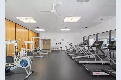 20301 W Country Club Dr #1025, Aventura, FL 33180 - Photo 16