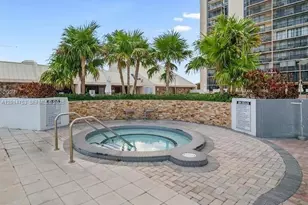 20301 W Country Club Dr, Aventura, FL 33180 - Photo 16