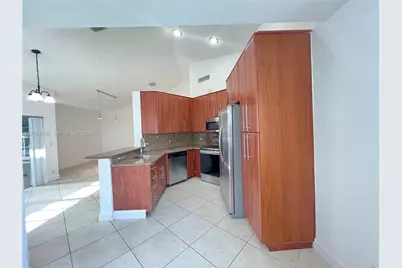 465 Somerset Way #465, Weston, FL 33326 - Photo 6