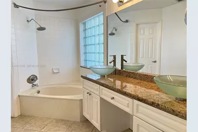 465 Somerset Way #465, Weston, FL 33326 - Photo 4