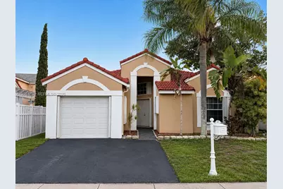 465 Somerset Way #465, Weston, FL 33326 - Photo 1