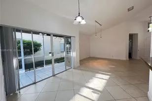 465 Somerset Way, Weston, FL 33326 - Photo 14
