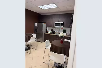 15800 Pines Blvd #302, Pembroke Pines, FL 33027 - Photo 2