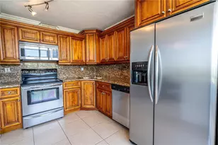 7300 Wayne Ave, Miami Beach, FL 33141 - Photo 8