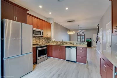 2461 NE 14th St #2461, Pompano Beach, FL 33062 - Photo 4