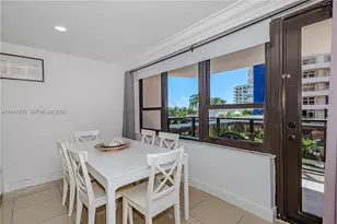 5225 Collins Ave, Miami Beach, FL 33140 - Photo 18