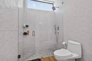 1830 NE 193rd St, Miami, FL 33179 - Photo 12