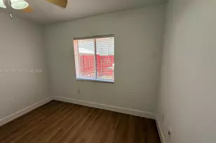 18858 NW 85th Ct, Hialeah, FL 33015 - Photo 10