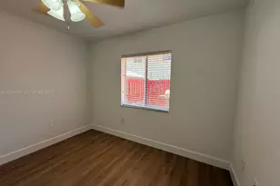 18858 NW 85th Ct, Hialeah, FL 33015 - Photo 16