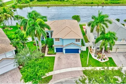 1580 SW 164th Ave, Pembroke Pines, FL 33027 - Photo 2