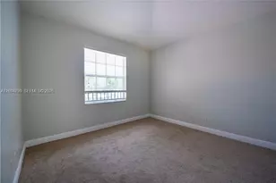 3371 Lakeside Dr, Davie, FL 33328 - Photo 22