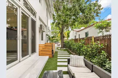825 SW 23rd Rd #1, Miami, FL 33129 - Photo 16