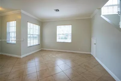 3371 Lakeside Dr #27, Davie, FL 33328 - Photo 8
