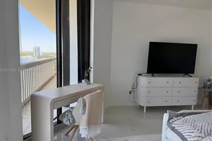 2000 Island Blvd, Aventura, FL 33160 - Photo 16