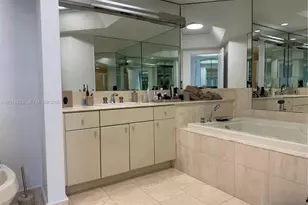 2000 Island Blvd, Aventura, FL 33160 - Photo 18