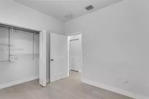 4817 E 9th Ln, Hialeah, FL 33013 - Photo 18