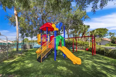 8555 SW 114th Ct, Miami, FL 33173 - Photo 42