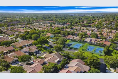 8555 SW 114th Ct, Miami, FL 33173 - Photo 32