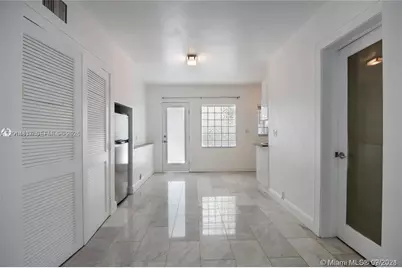 928 Jefferson Ave, Miami Beach, FL 33139 - Photo 2