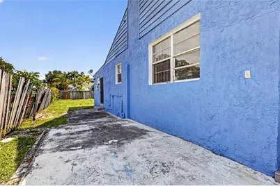 1211 NW 37th St, Miami, FL 33142 - Photo 20