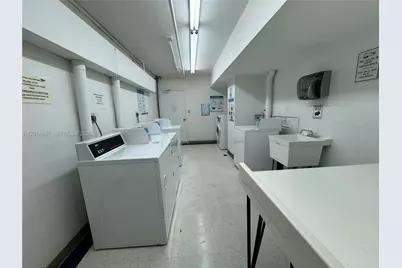 100 Lincoln Rd #1012, Miami Beach, FL 33139 - Photo 26