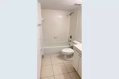 990 NE 33rd Ter #104, Homestead, FL 33033 - Photo 10