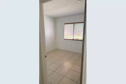 990 NE 33rd Ter #104, Homestead, FL 33033 - Photo 12